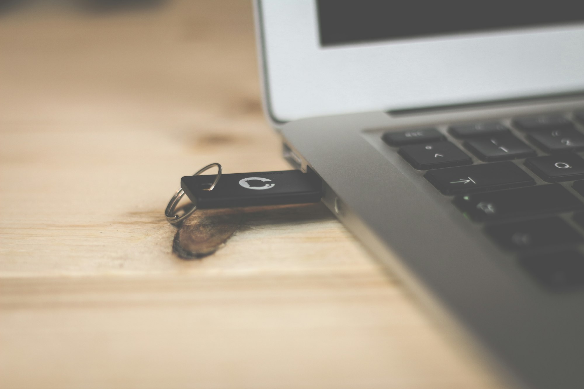 Using a USB Flash Drive as an OS Drive for OpenMediaVault: Considerations and Recommendations